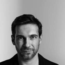 Исполнитель: ESTRADARADA