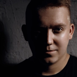 Исполнитель: Lavrushkin