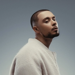 Исполнитель: LYRIQ