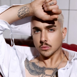 Исполнитель: MELOVIN