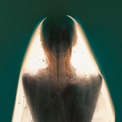 Исполнитель: Vivienne Mort